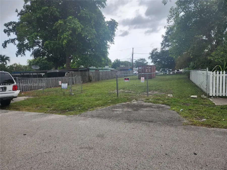 315 N 61st Ave, Hollywood, FL 33024 - Image #3