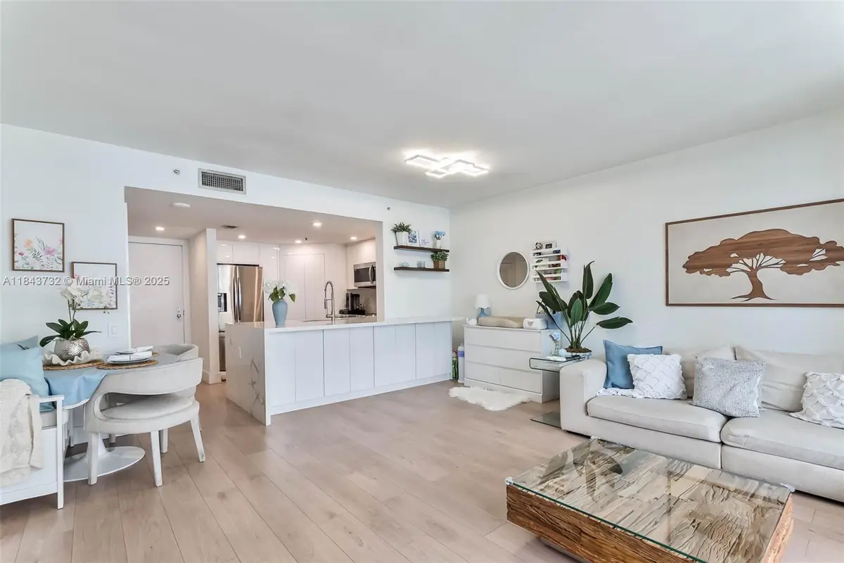 701 Brickell Key Blvd #808, Miami, FL 33131 - Image #1