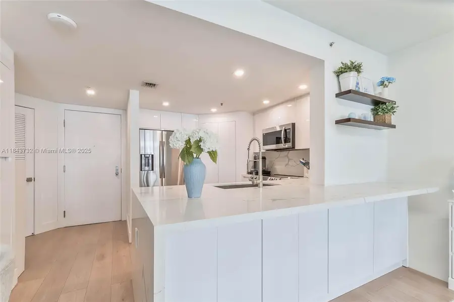 701 Brickell Key Blvd #808, Miami, FL 33131 - Image #2