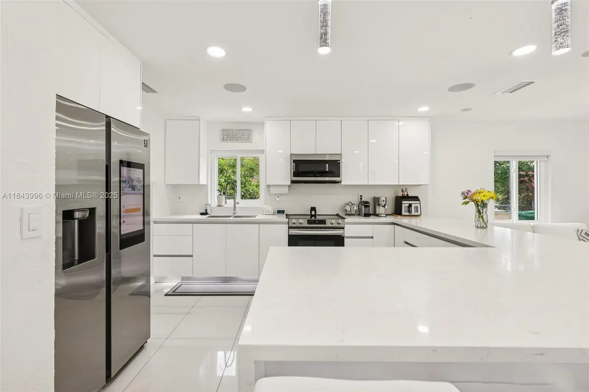 7711 NW 38th St, Davie, FL 33024 - Image #1