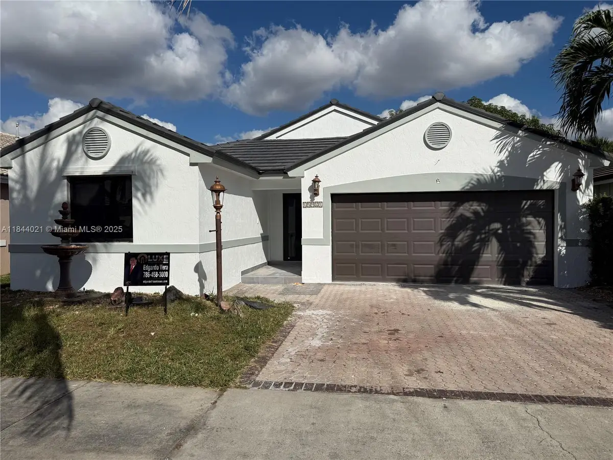 15921 SW 82nd St, Miami, FL 33193 - Image #1