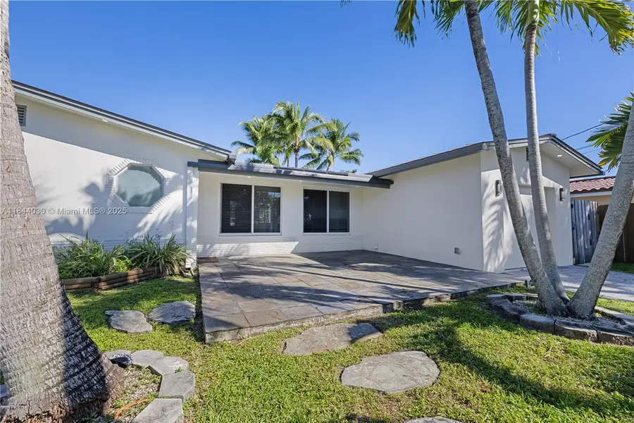 1709 SW 5th Pl, Fort Lauderdale, FL 33312 - Image #3