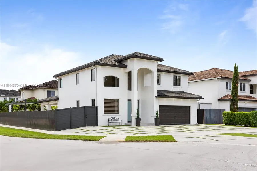 5324 SW 164th Ct, Miami, FL 33185 - Image #2