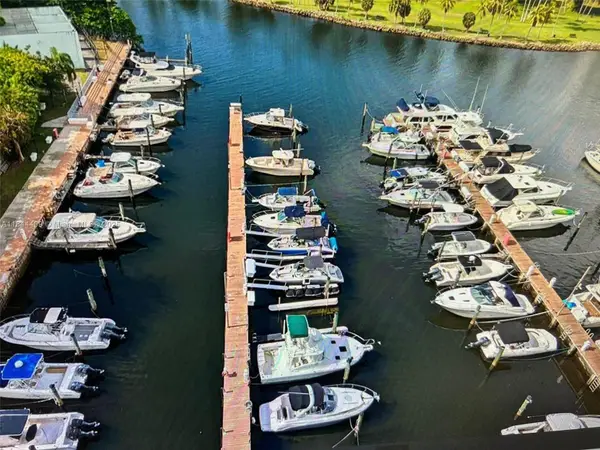 1700 NW N River Dr, Miami, FL 33125