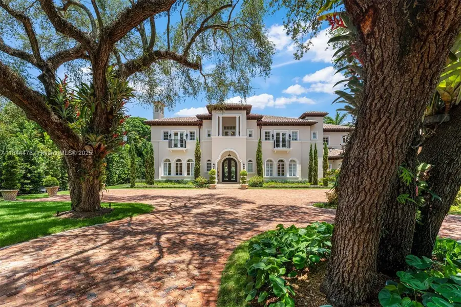 5001 Pine Dr, Miami, FL 33143 - Image #2