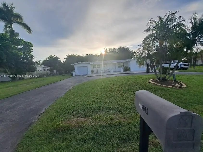27220 SW 164th Ct, Homestead, FL 33031 - Image #2