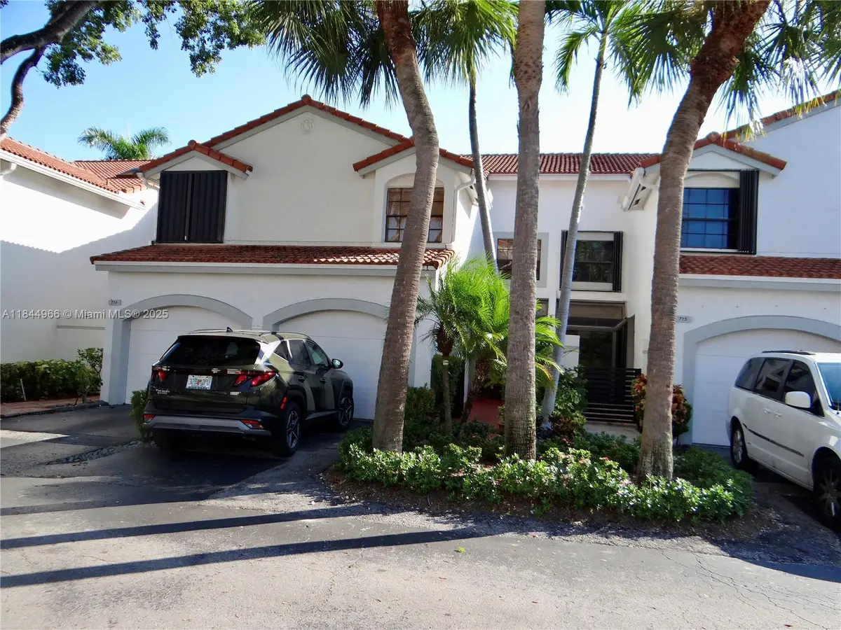 3500 Magellan Cir #714, Aventura, FL 33180 - Image #1