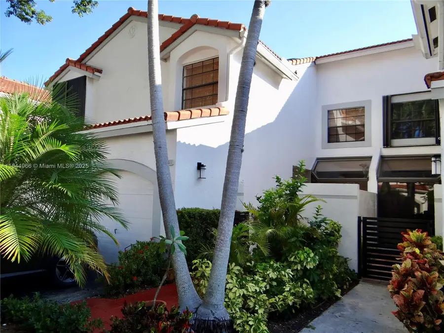 3500 Magellan Cir #714, Aventura, FL 33180 - Image #2