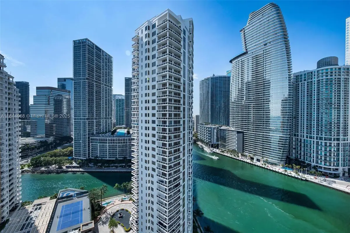 900 Brickell Key Blvd #2005, Miami, FL 33131 - Image #1