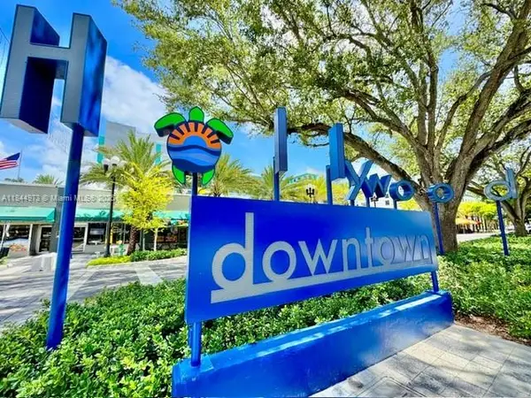 2145 Pierce St #122, Hollywood, FL 33020