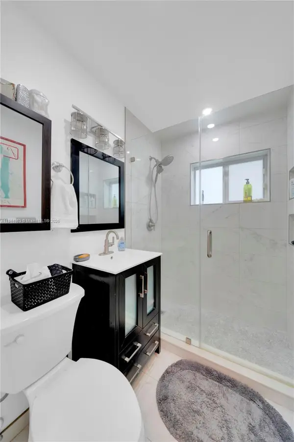 9880 Jamaica Dr, Cutler Bay, FL 33189