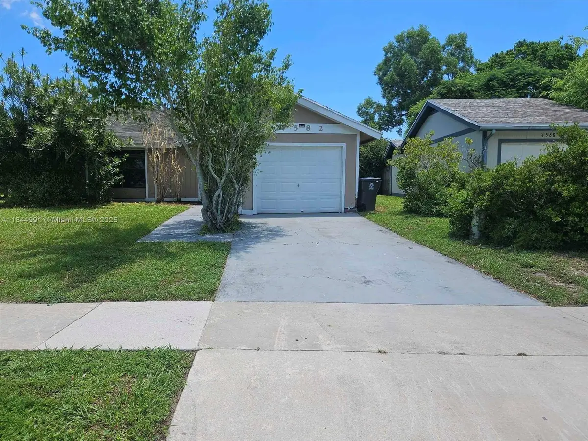 4582 Brook Dr, West Palm Beach, FL 33417 - Image #1