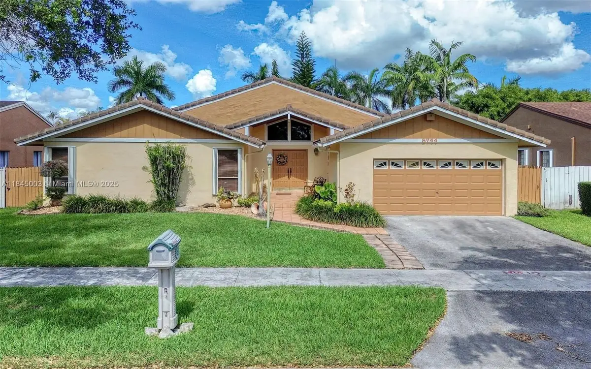 5744 SW 146th Ct, Miami, FL 33183 - Image #1
