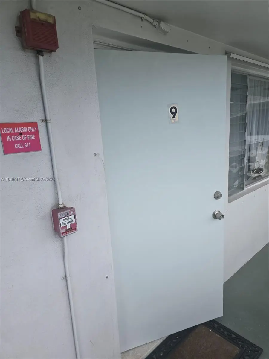 3847 S Cir Dr #9, Hollywood, FL 33021 - Image #2