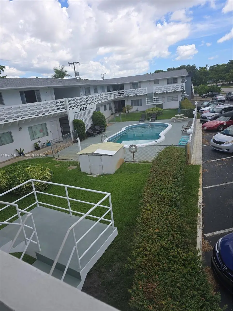 3847 S Cir Dr #9, Hollywood, FL 33021 - Image #3