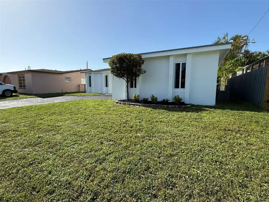 8981 NW 24th St, Sunrise, FL 33322 - #3