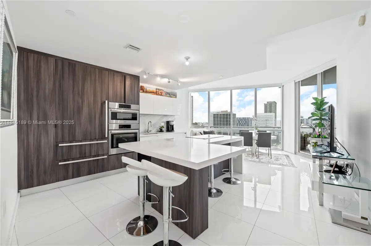 851 NE 1st Ave #1410, Miami, FL 33132 - Image #1