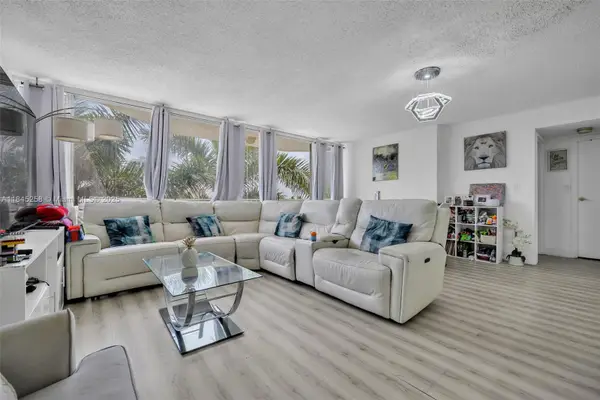 7601 E Treasure Dr #611, North Bay Village, FL 33141