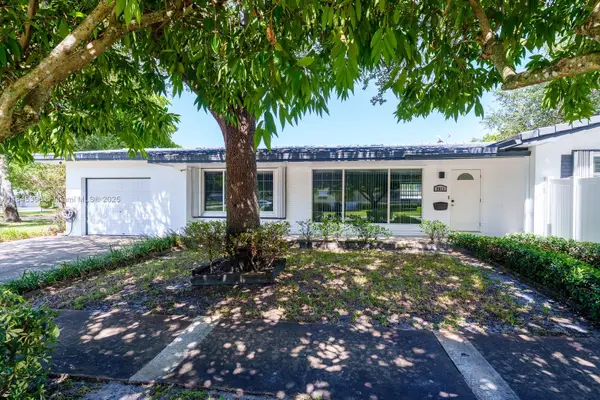 2011 N 43rd Ave, Hollywood, FL 33021