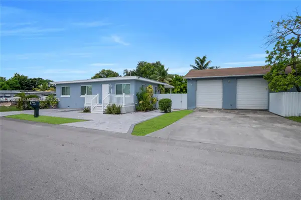 1710 SW 98th Ter, Miramar, FL 33025