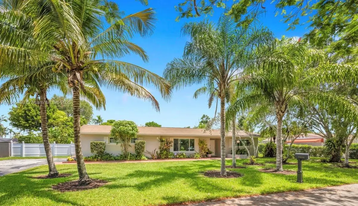 9841 SW 122nd St, Miami, FL 33176 - Image #1