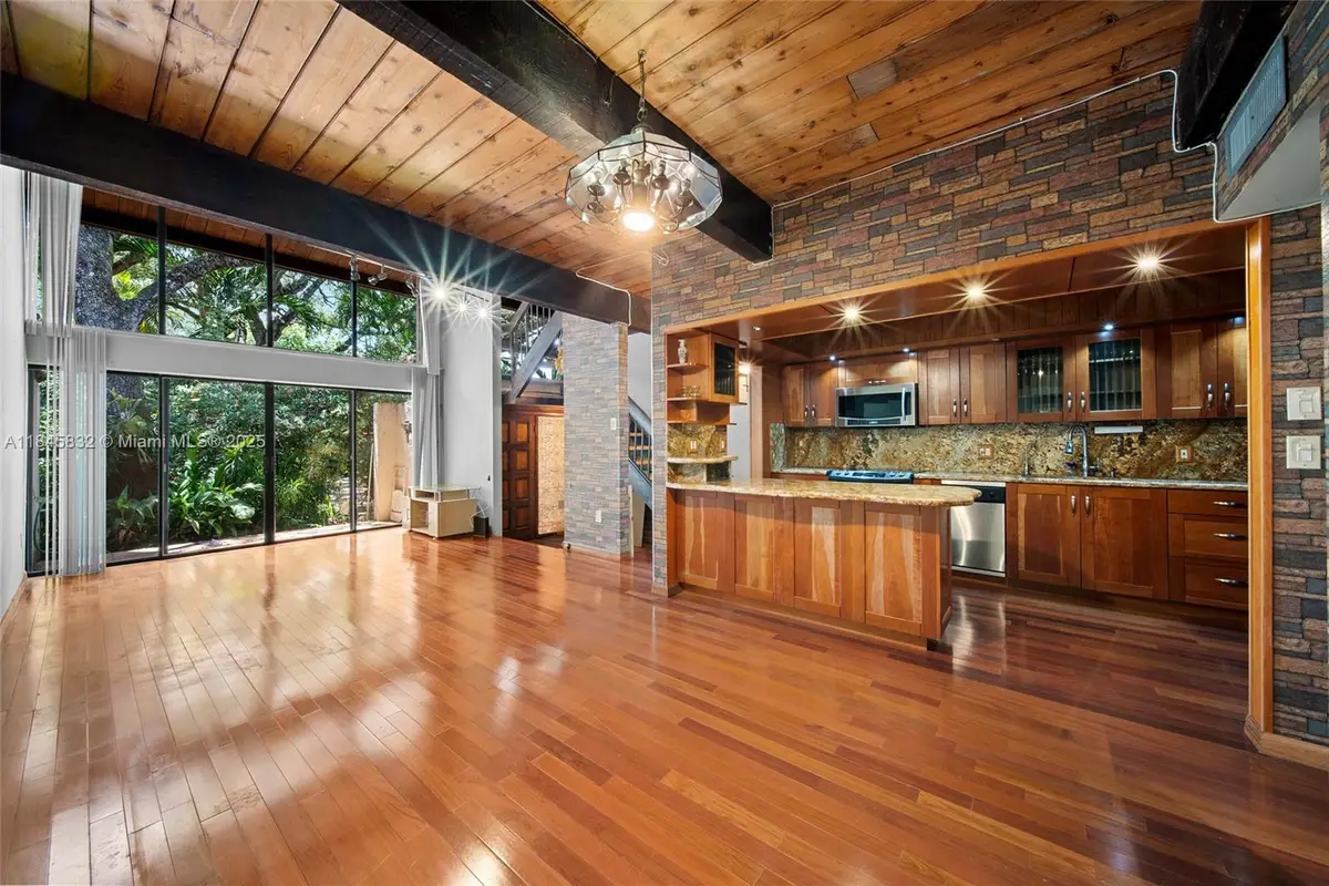 19432 NE 26th Ave #92D, Miami, FL 33180 - Image #1