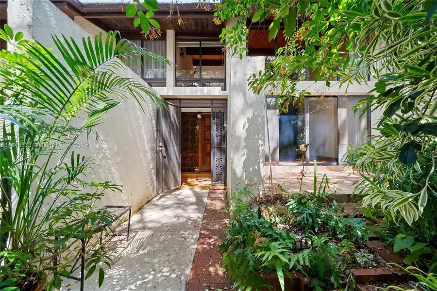 19432 NE 26th Ave #92D, Miami, FL 33180 - Image #2