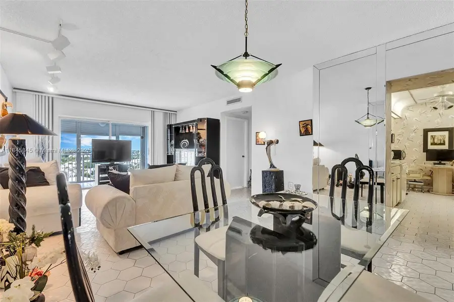 3850 Washington St #1114, Hollywood, FL 33021 - Image #3