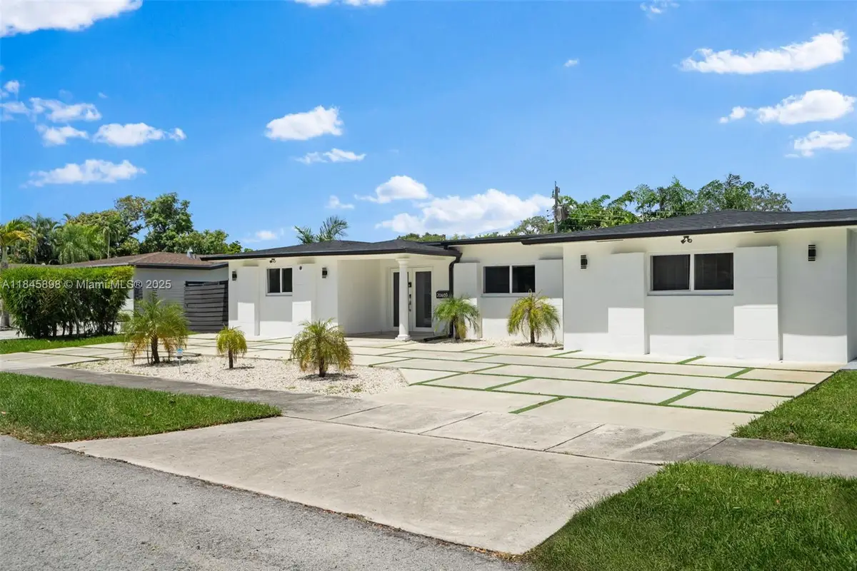 20600 NE 22nd Ct, Aventura, FL 33180 - Image #1