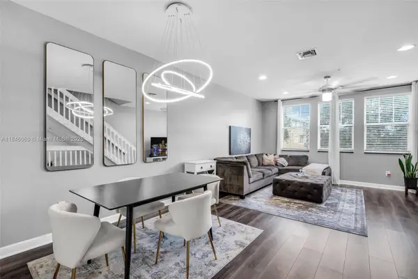 447 Corte Madera Ln #3, West Palm Beach, FL 33401