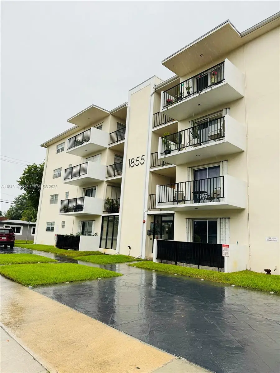 1855 Plunkett St #310, Hollywood, FL 33020 - Image #1