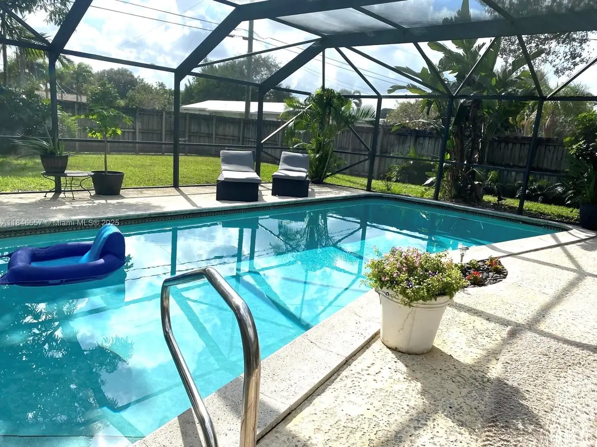 4116 Taft St, Hollywood, FL 33021 - Image #1