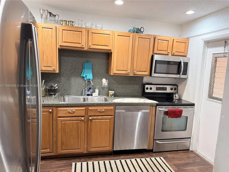 215 SE 3rd Ave #102C, Hallandale Beach, FL 33009 - #3