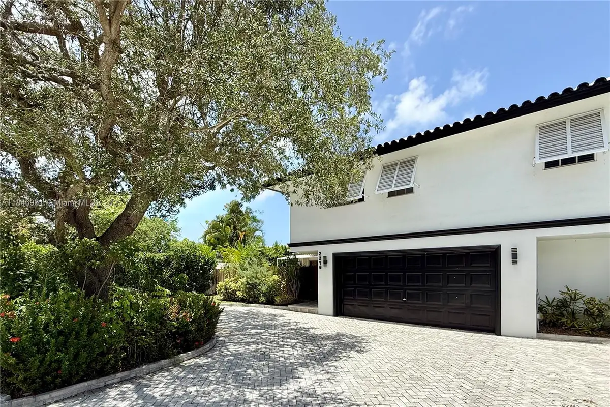 2216 NE 18th Ave, Wilton Manors, FL 33305 - Image #1