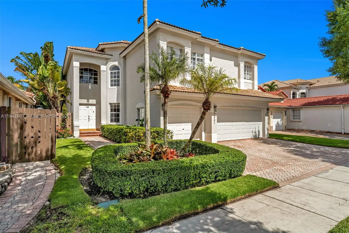 7301 NW 107th Pl, Doral, FL 33178 - Image #1