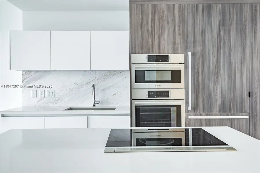 851 NE 1st Ave #2100, Miami, FL 33132 - Image #2