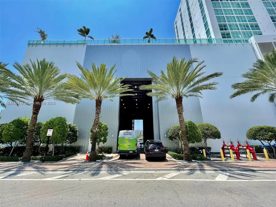 400 Sunny Isles Blvd Dd 204, Sunny Isles Beach, FL 33160 - #2