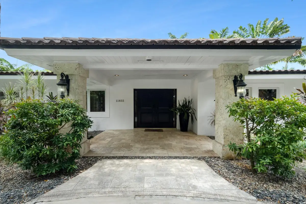 11855 SW 68th Ct, Pinecrest, FL 33156 - Image #1