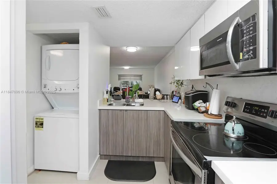 9917 W Okeechobee Rd #3-303, Hialeah Gardens, FL 33016 - Image #3