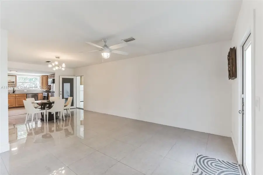 248 Carlisle Dr, Miami Springs, FL 33166 - Image #2
