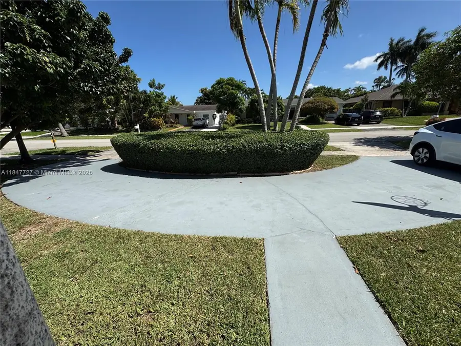 9131 SW 178th Ter, Palmetto Bay, FL 33157 - Image #2