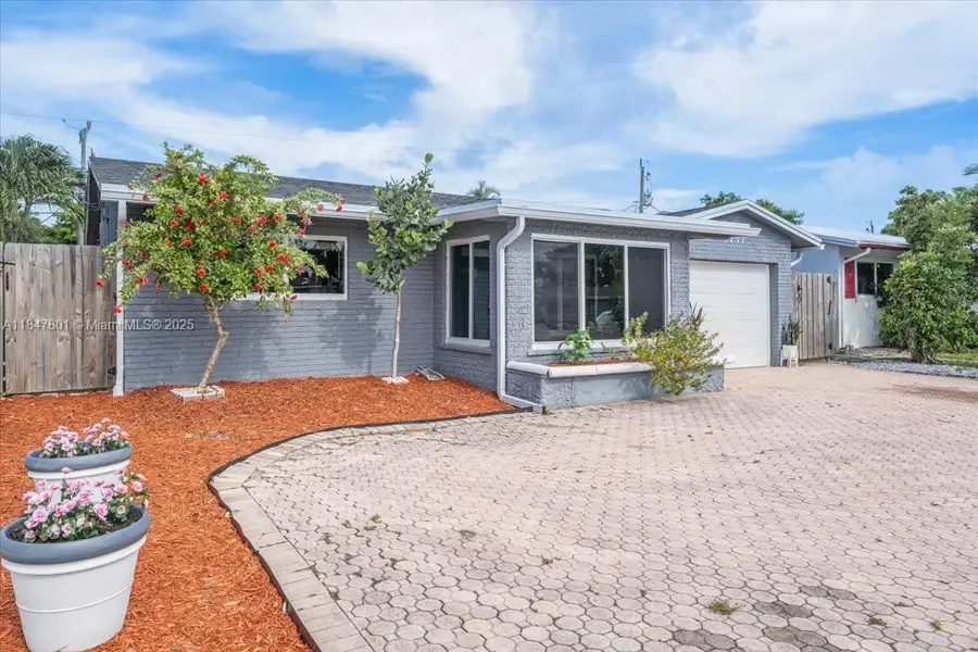 3751 NE 16th Ave, Pompano Beach, FL 33064 - Image #2