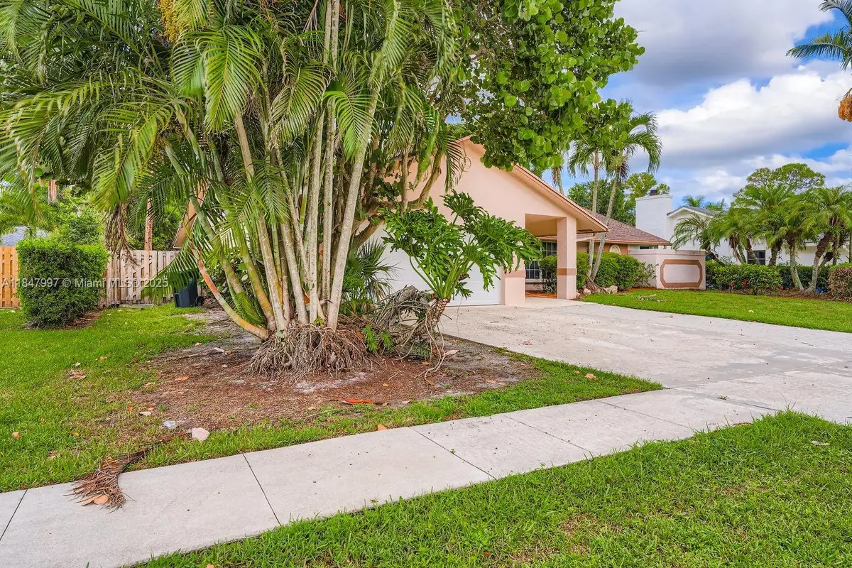 836 Blueberry Dr, Wellington, FL 33414 - Image #1
