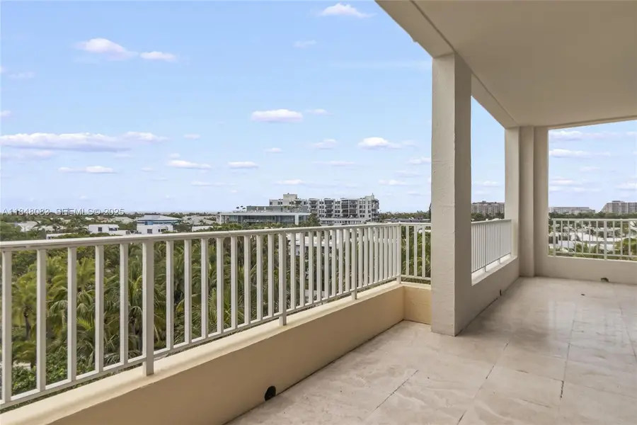 703 Crandon Blvd #PH-3, Key Biscayne, FL 33149 - Image #2