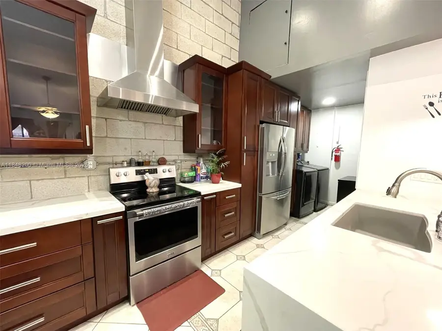 2754 N Nob Hill Rd, Sunrise, FL 33322 - Image #3