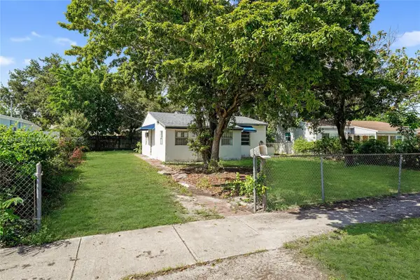 2481 NW 139th St, Opa Locka, FL 33054