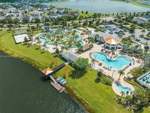 4722 Sleepy Hollow Dr, Kissimmee, FL 34746