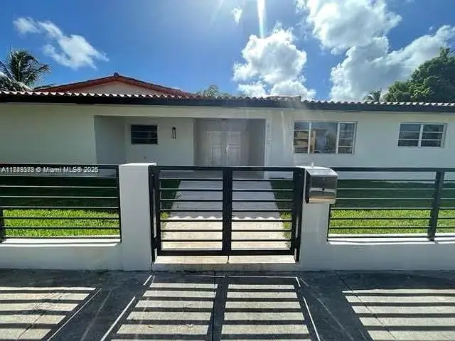 2710 SW 31st Ave, Miami, FL 33133 - Image #1