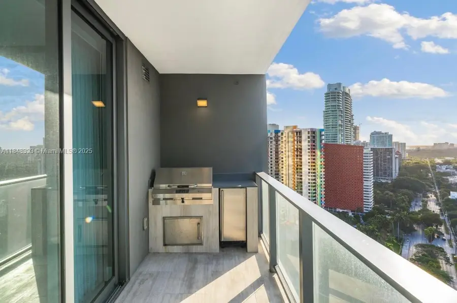 1451 Brickell Ave #2505, Miami, FL 33131 - Image #2