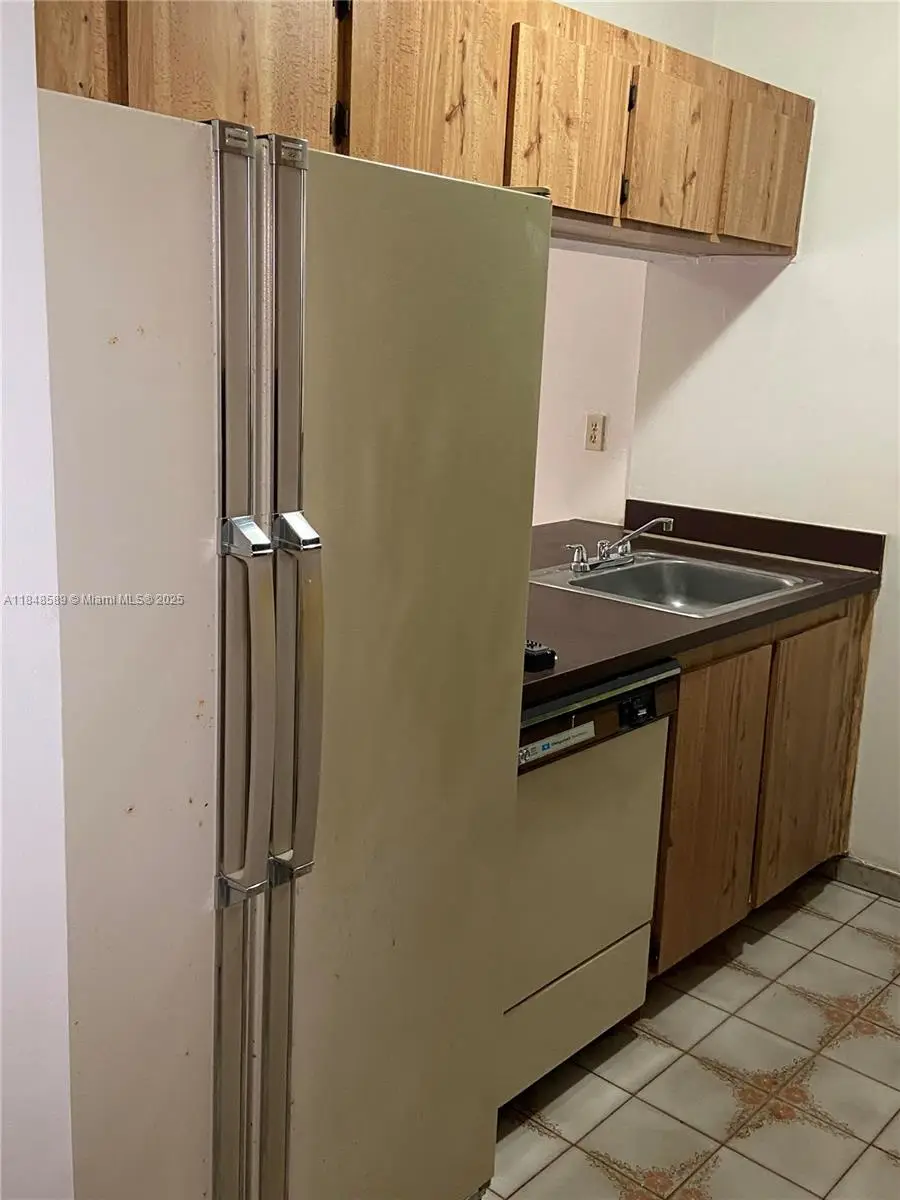 440 E 23rd St #1416, Hialeah, FL 33013 - Image #2